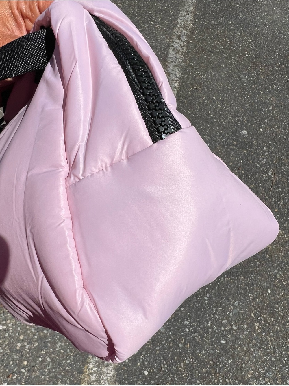 CHANEL GWP HTF Pink Nylon Puffer Cosmetic Small bag - Picture 8 of 10